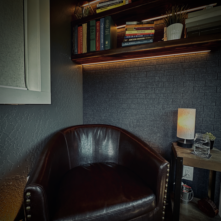 Zach's office space, waiting for you to join a session